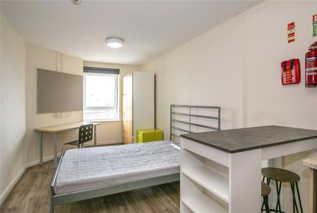 Studio to rent - Photo 5