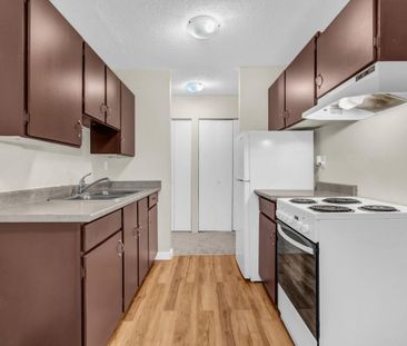 Maple Manor Apartments - Photo 1