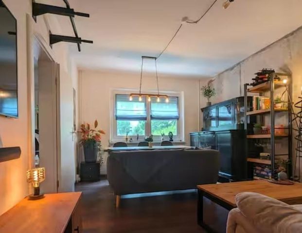 Stilvoll möblierte Künstlerwohnung mit Balkon und Garten | Berlin - Foto 1