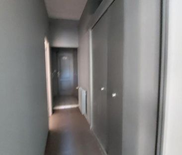 Location Appartement 2 pièces 42m² CAUDEBEC LES ELBEUF 76320 - Photo 4