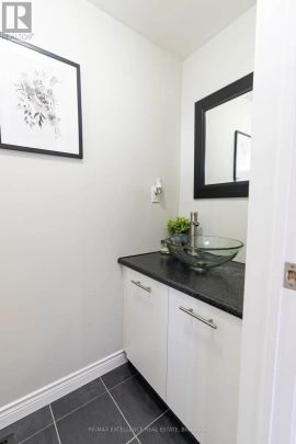 2761 HUNTINGDON TRAIL - Photo 1