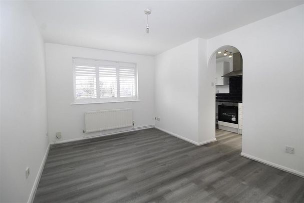 1 bedroom ground floor flat to rent - Photo 1