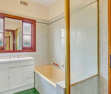 Classic Comfort with Space & Versatility - Photo 5