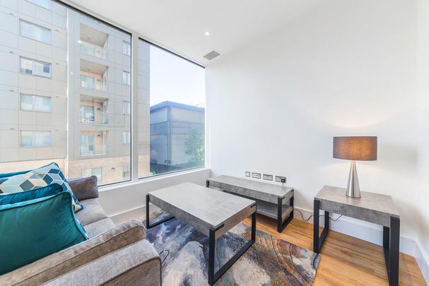 Studio to rent - Photo 1