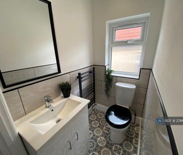 1 bedroom in a house share to rent - Photo 6