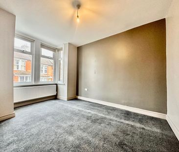 4 bedroom terraced house to rent - Photo 6