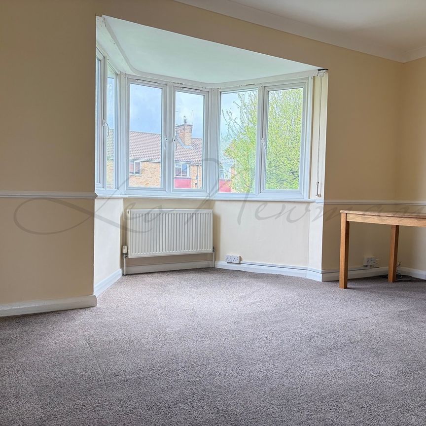 Edgeworth Close, Hendon, NW4 - Photo 1