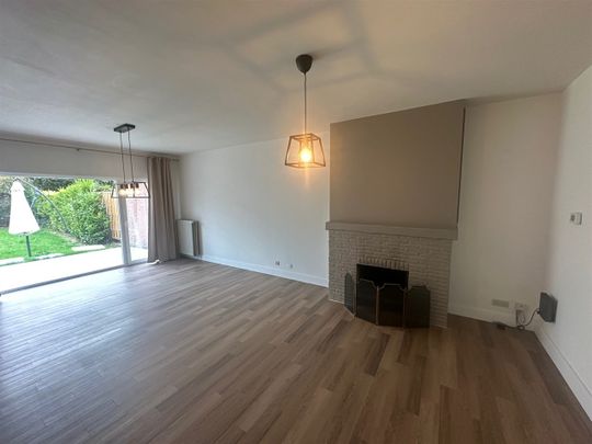 Ruime woning met 3 slaapkamers, garage en tuin - Photo 1