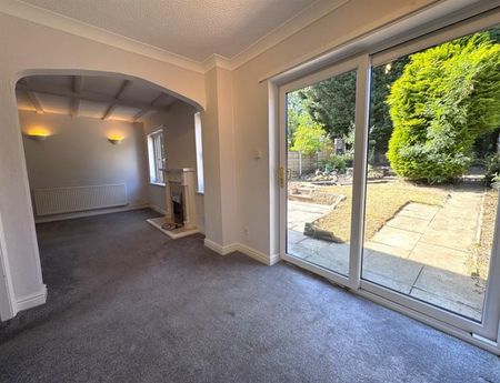 3 Bedroom Terraced To Let - Photo 3