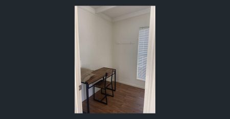 Smart Living: 1-Bedroom with Office Space - Photo 3