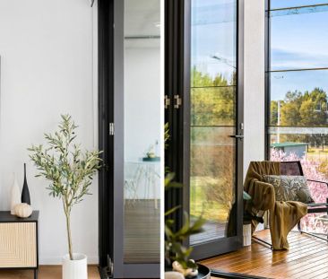 112/45 Eastlake Parade, Kingston - Photo 2