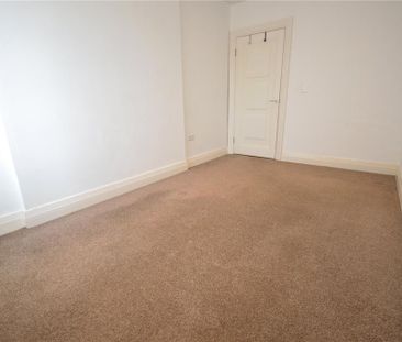 3 bedroom apartment to rent - Photo 2