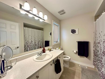 For Lease - 707 Logperch Circle, Barrhaven, Ontario - Photo 4