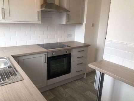 Brighton Road, Lancing, BN15 - Photo 4