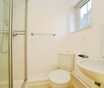 5 bedroom detached house to rent - Photo 3