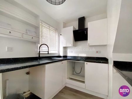 Water Lane, Purfleet On Thames - Photo 3