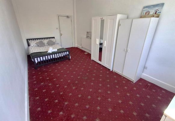7 bedroom house share to rent - Photo 1