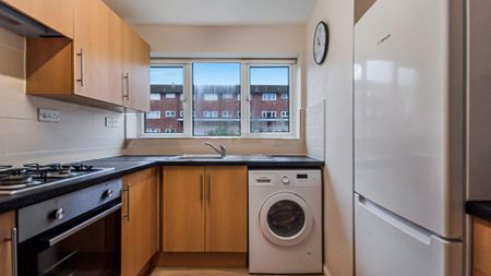 2 bedroom flat to rent - Photo 5