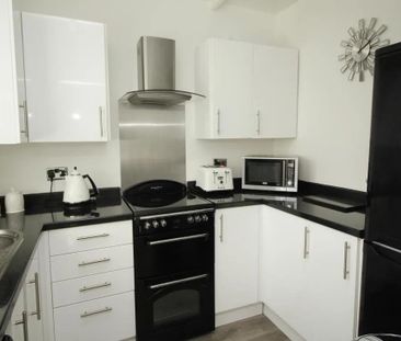 2 bedroom terraced house to rent - Photo 5