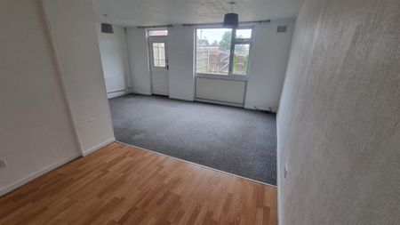 3 BED Terraced House To rent - Photo 2