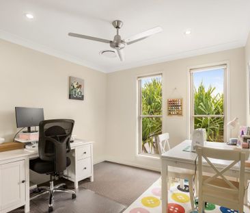 Spacious Family Living in the Heart of Birtinya! - Photo 5