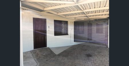 GOOD AS NEW - CLOSE TO EVERYTHING AT TORQUAY - Photo 5