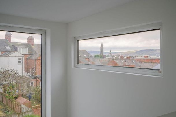 85 Downshire Road, Holywood, BT18 9LY - Photo 1