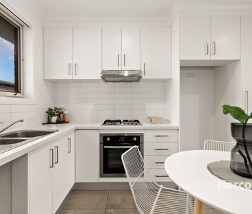 2/53 May Street, Glenroy, Vic 3046 - Photo 2