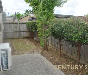 Modern Two-Bedroom Townhouse - Photo 2