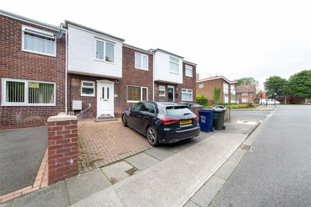 3 bedroom terraced house to rent - Photo 4