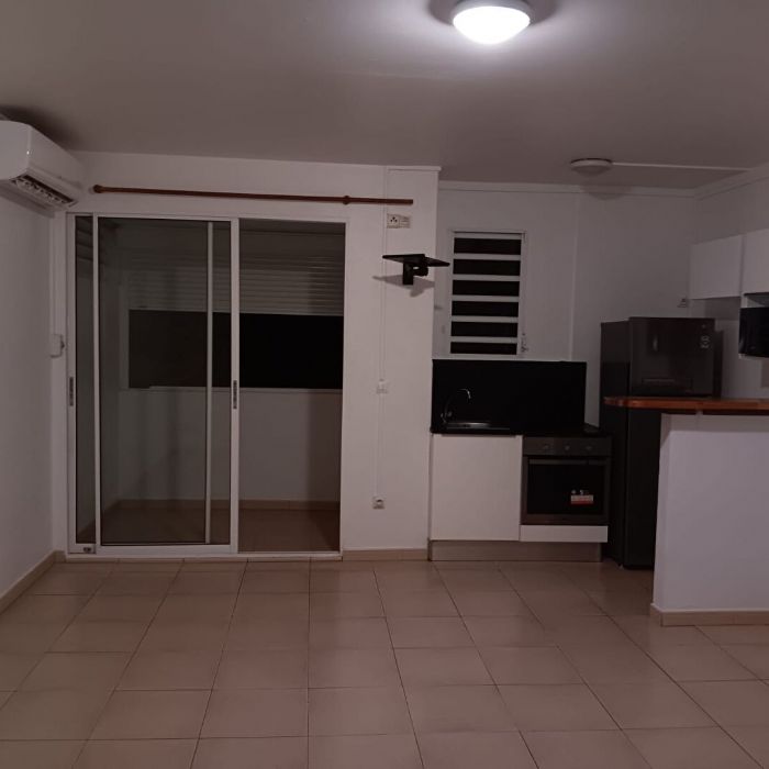Location Appartement 30m² 1 pièce Fort de france - Photo 2