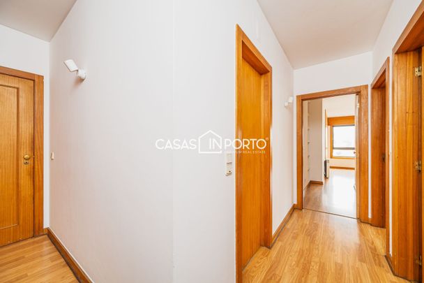 Apartamento T4 para arrendamento, com vista rio na Quinta de Miramar, na Foz - Photo 1