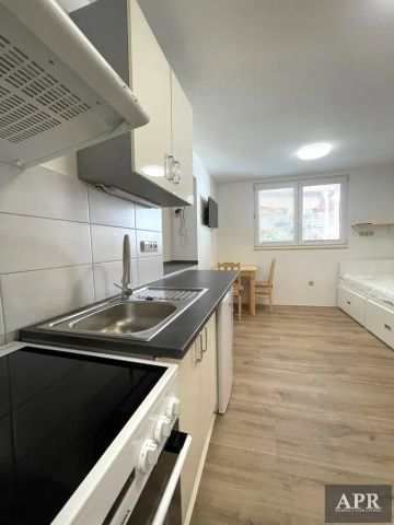 Pronájem bytu 1+kk v Uherském Brodě - Komenského - Fotografie 4