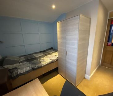 4 bedroom private hall to rent - Photo 6