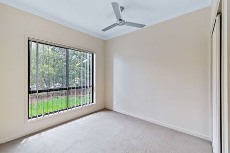 Stylish "Fairway Chase" Duplex Living - Photo 2