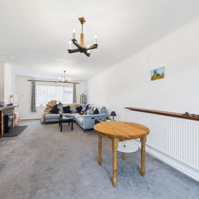 Firs Close, Hazlemere, High Wycombe,HP15 - Photo 1