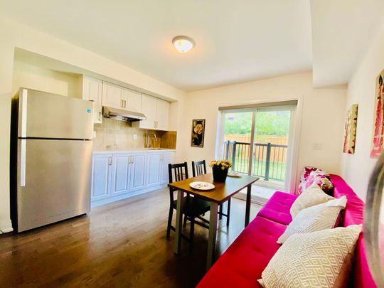 For Lease - 2123 Royal Gala Circle Unit# Backyard Apt, Mississauga, Ontario - Photo 1