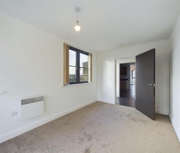 2 bedroom penthouse to rent - Photo 5