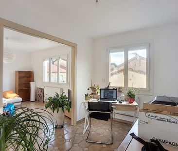 Location Appartement 4 pièces 72m² LIGNY EN BARROIS 55500 - Photo 3