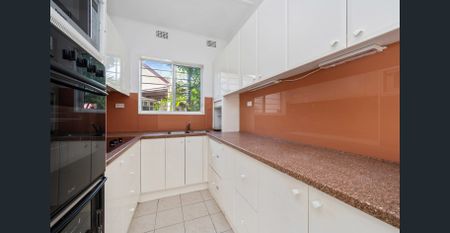 Freshly Updated Two Bedroom Townhouse + Study In Convenient Location - Photo 2