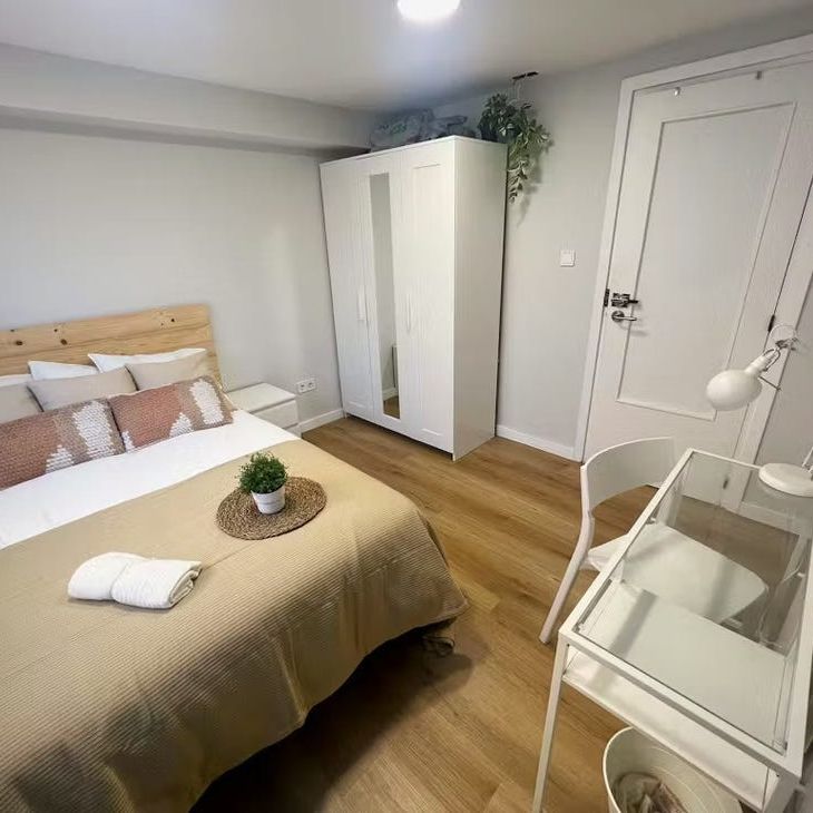 Carrer del Bisbe Jaime Pérez, Valencia, Valencian Community 46006 - Photo 1