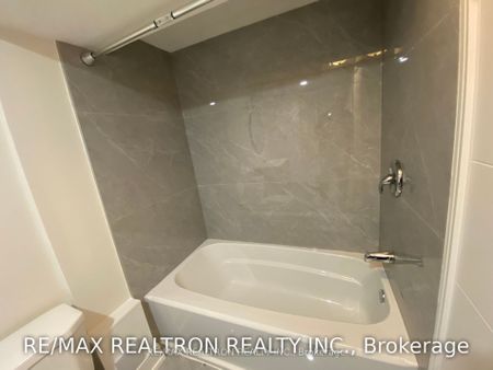 For Lease - 209 Hodgson Drive Unit# Bsmt, Newmarket, Ontario - Photo 2