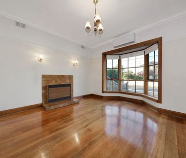 Charming Home - Walk to McKinnon Secondary College - Photo 2