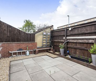 3 bed Semi-Detached House for Rent - Photo 6