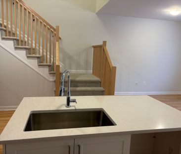 For Lease - 506 Ingenuity Row, Kanata, Ontario - Photo 3