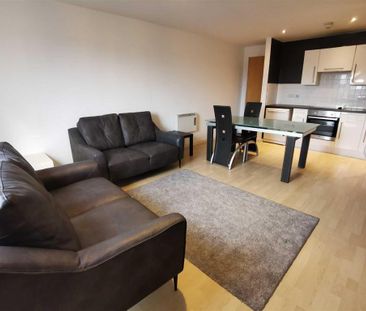 2 bedroom apartment to rent - Photo 4
