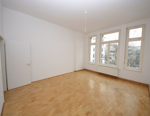 Sanierte 3-Zimmer-Wohnung in Zentrum-West mit Parkettfußboden ! - Foto 1