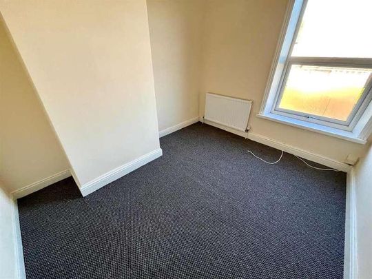 Chaster Street, Batley, WF17 - Photo 1