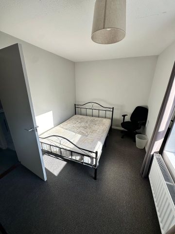 2 Bed Maisonette, Viewcraig Street, EH8 - Photo 3