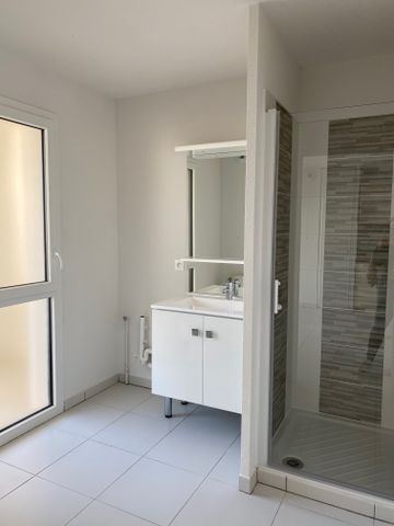 Location Appartement 2 pièces 41m² - Photo 3